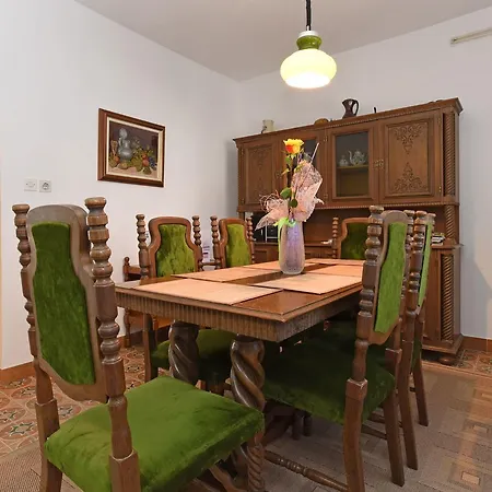 Apartment Josip 74