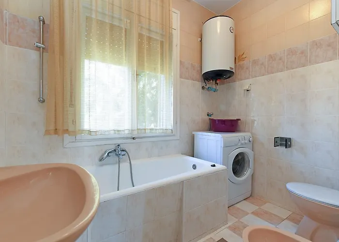 Josip 74 Apartman Pula